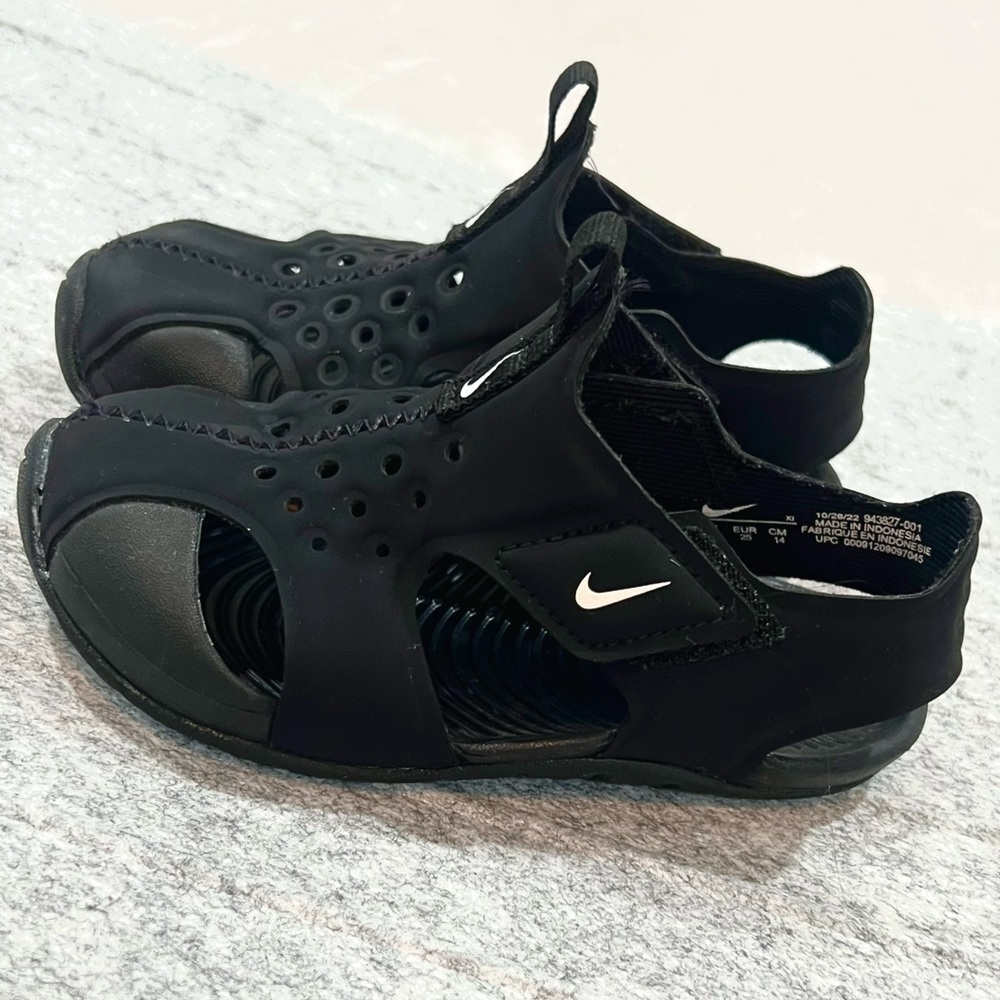 Nike Sunray Protect 2 Baby / Toddler Sandals
8 T, Black White